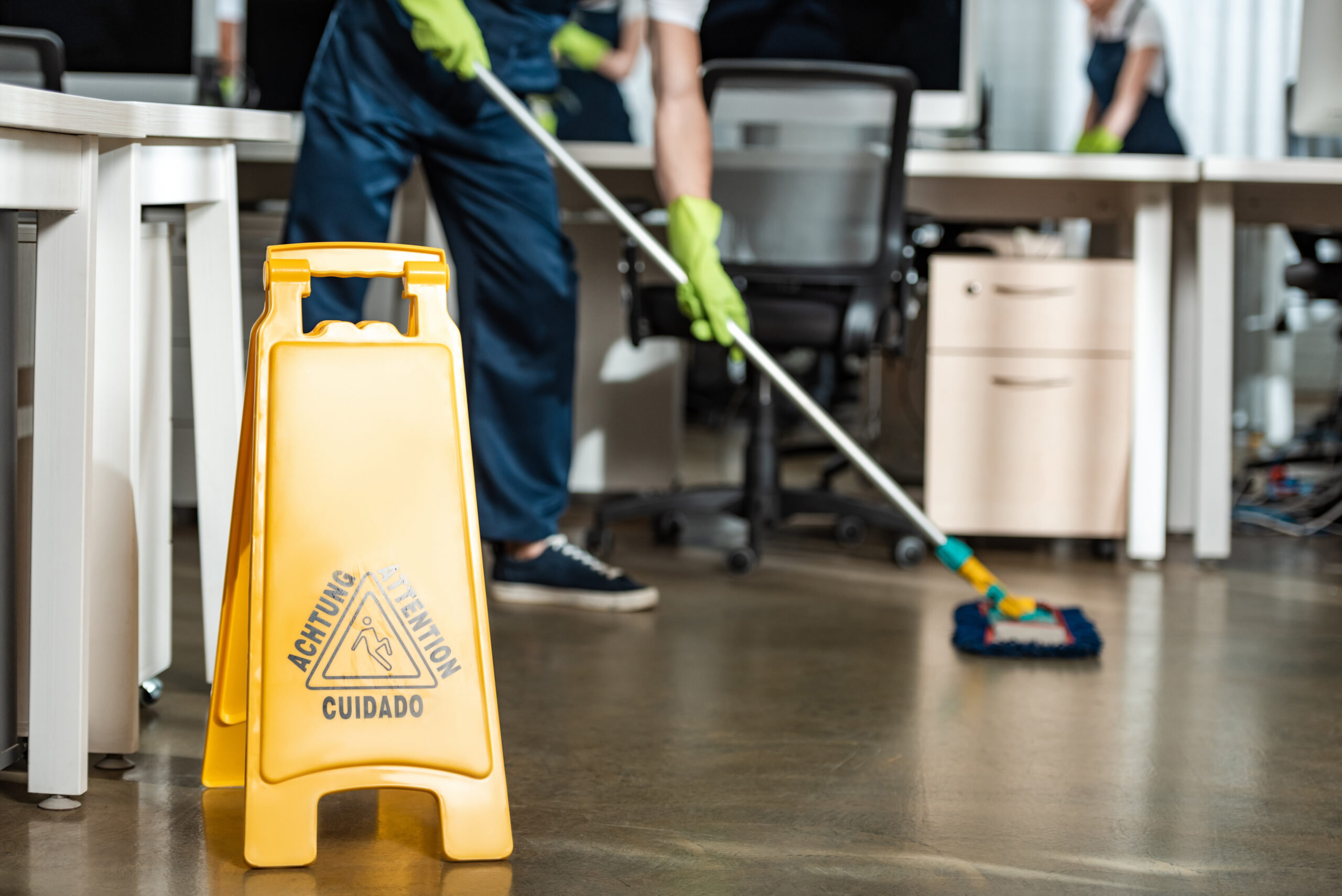 Maintaining Retail Store Cleanliness